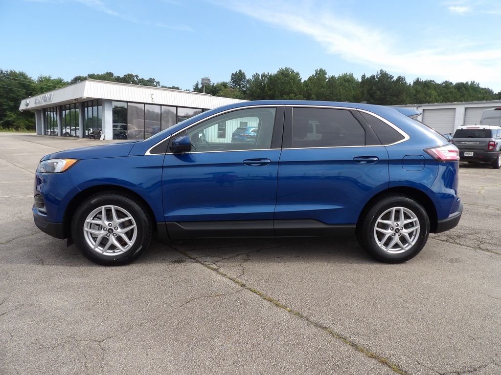 Used 2024 Blue Metallic Ford SEL image 5