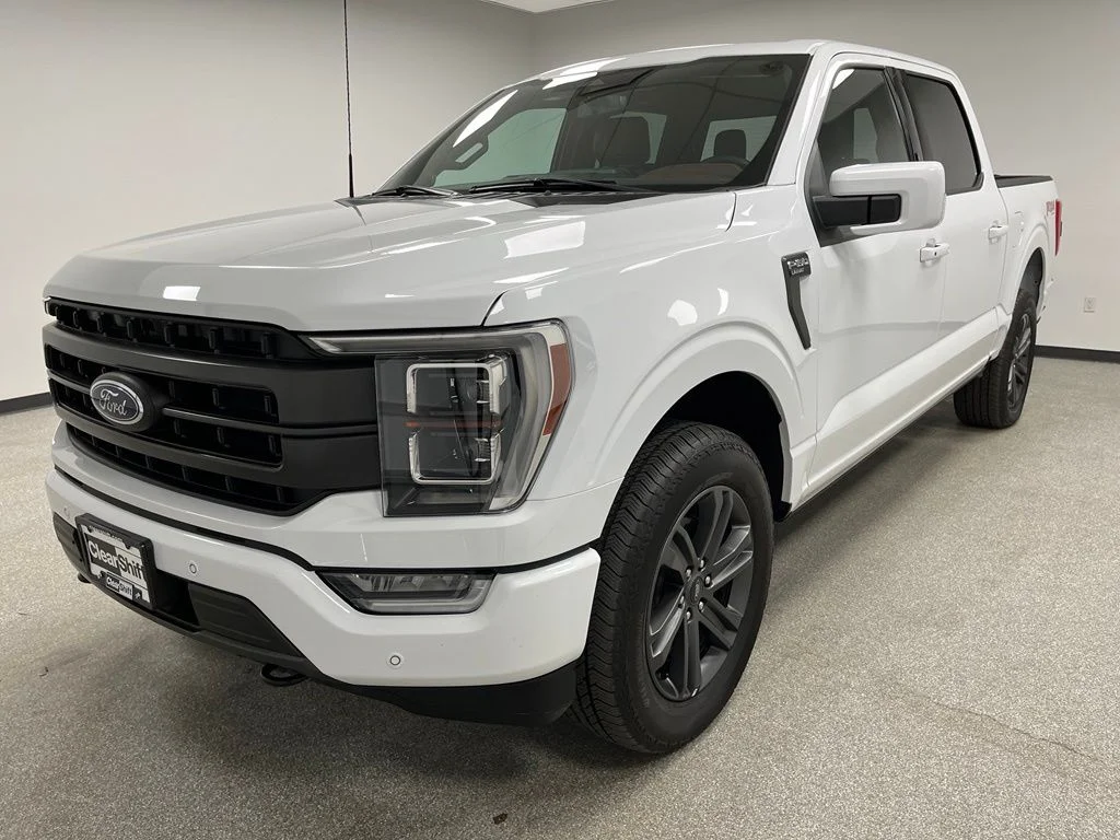 Used 2023 White Ford Lariat image 4