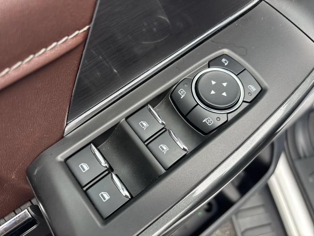 Used 2023 White Ford Lariat image 15