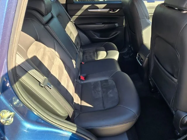 Used 2017 Blue Mazda Touring image 9