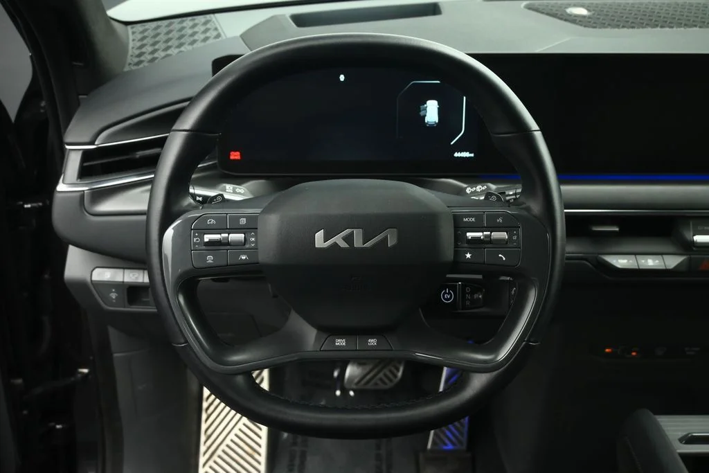 Certified Used 2024 Gray Kia GT-Line image 12