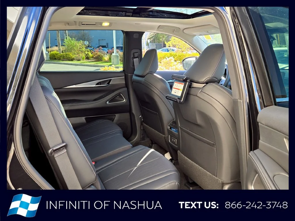 New 2027 MINERAL BLACK INFINITI Luxe AWD image 18