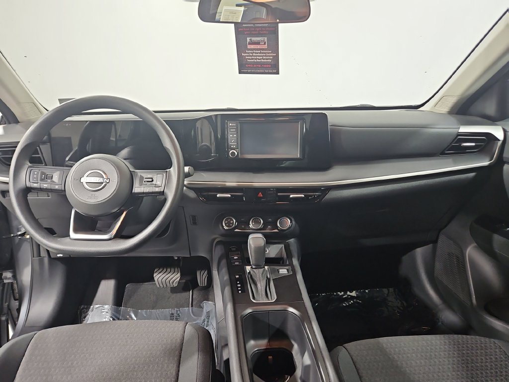Used 2025 Gray Nissan S image 14
