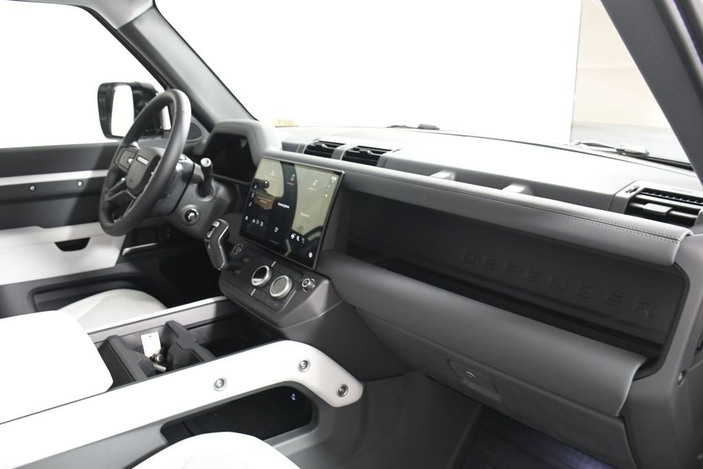 2026 Land Rover Defender S - Photo 19