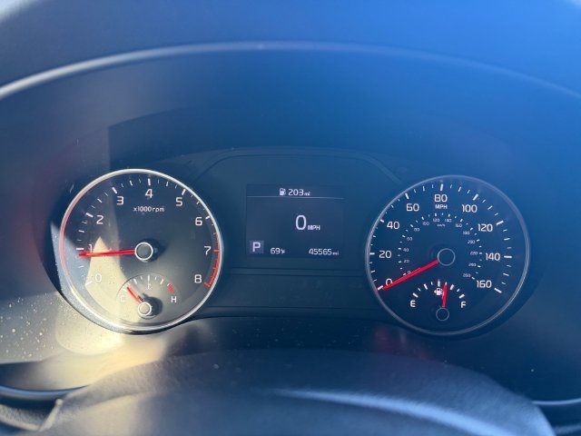 Used 2022 Silver Kia LX image 15