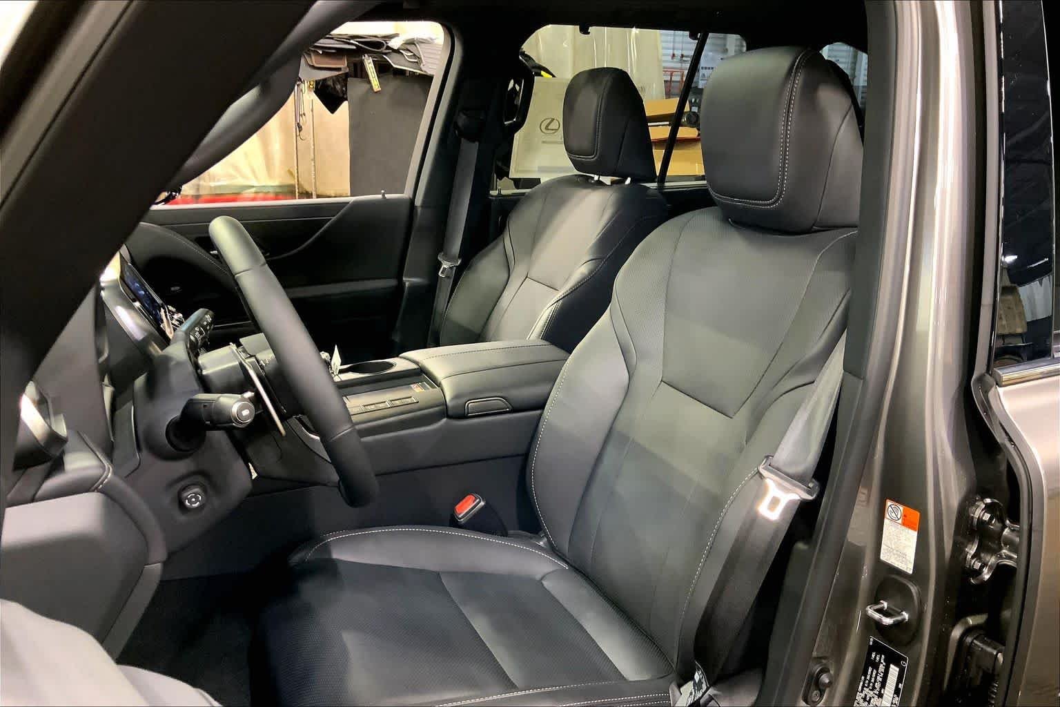 2026 Lexus LX 600 Luxury - Photo 9