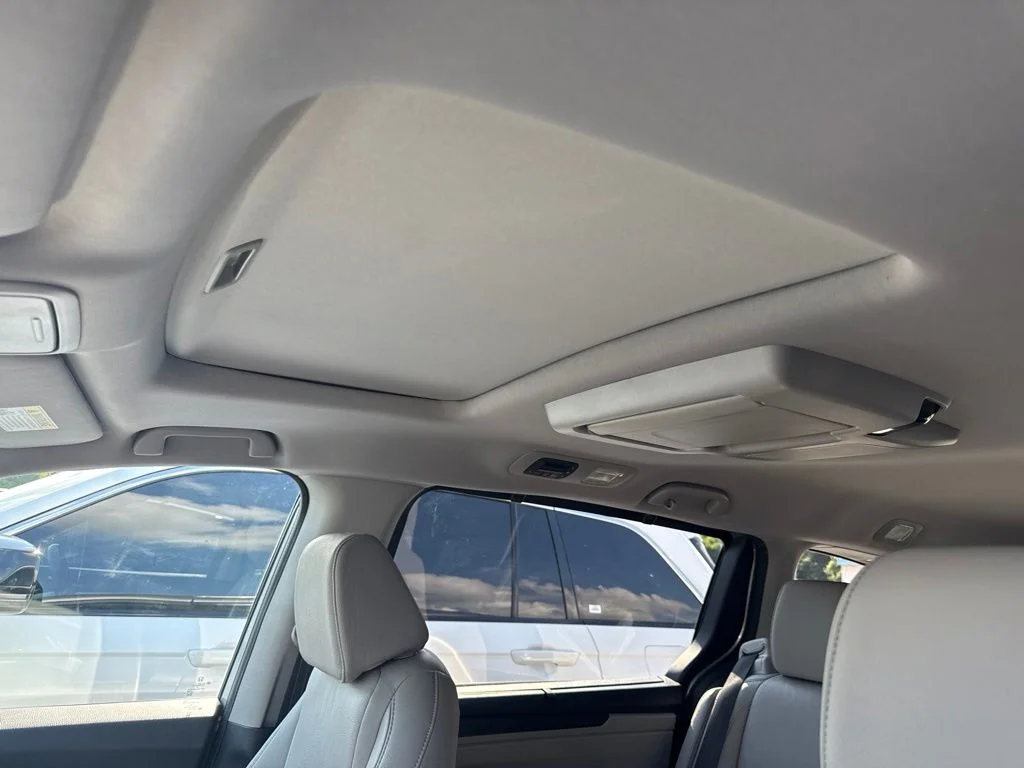 Used 2020 Silver Honda EX-L image 4