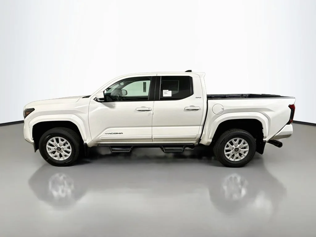 New 2026 Ice Cap Toyota SR5 image 4