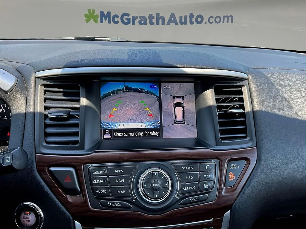 Used 2020 Black Nissan Platinum image 18