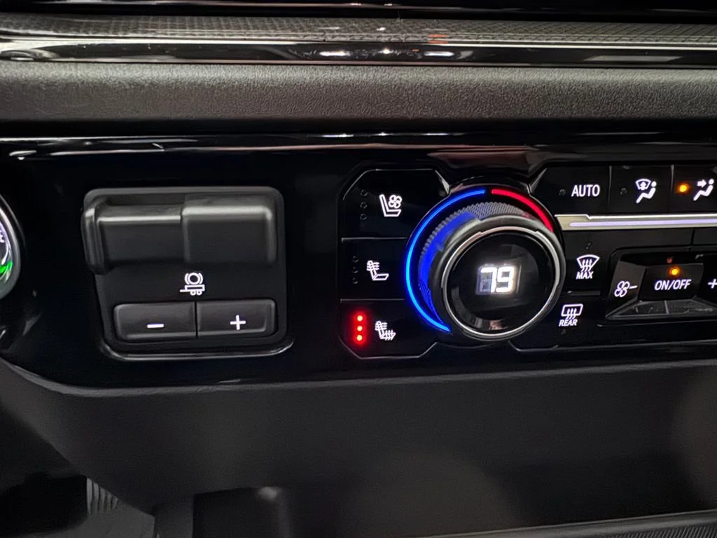 Used 2024 Summit White Chevrolet ZR2 image 27