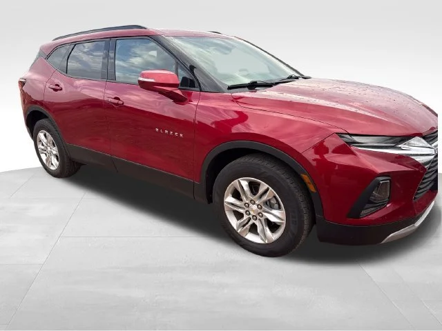 Used 2020 CAJUN RED TINTCOAT Chevrolet LT image 9