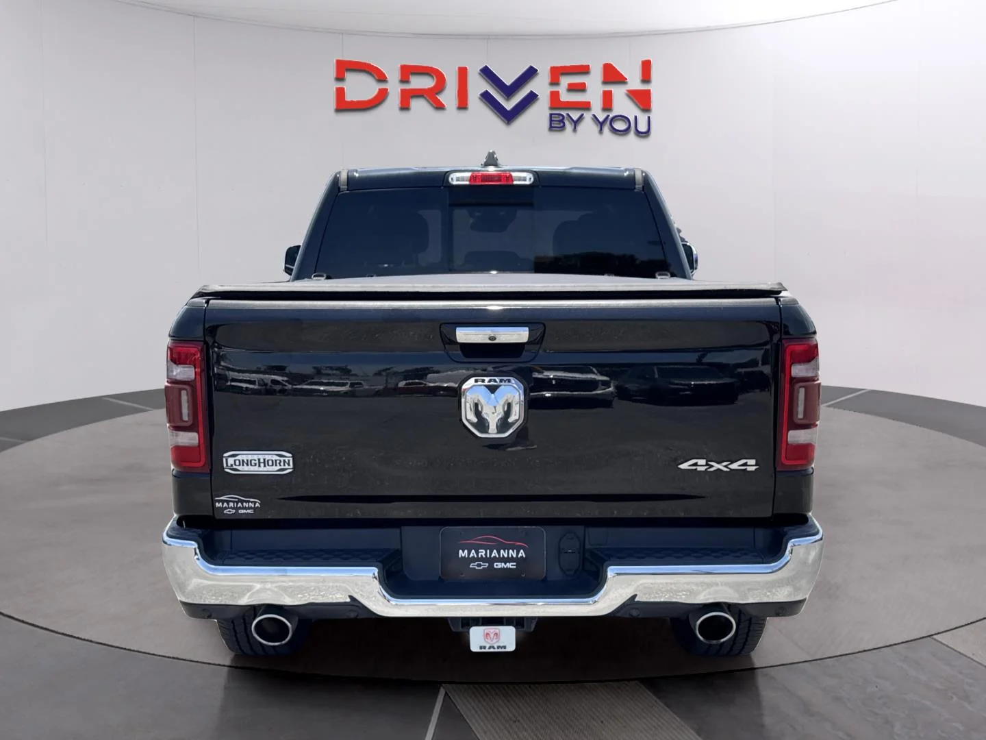 Used 2019 Diamond Black Crystal Pearlcoat Ram Longhorn image 4