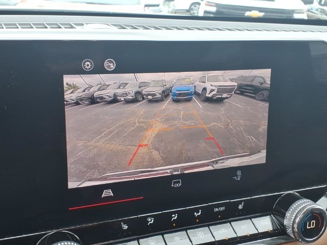 Used 2024 Summit White GMC AT4 image 7