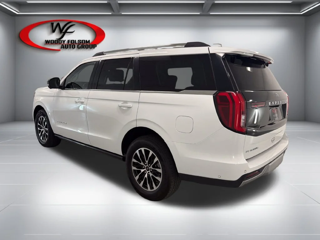 Used 2025 Oxford White Ford Platinum image 8