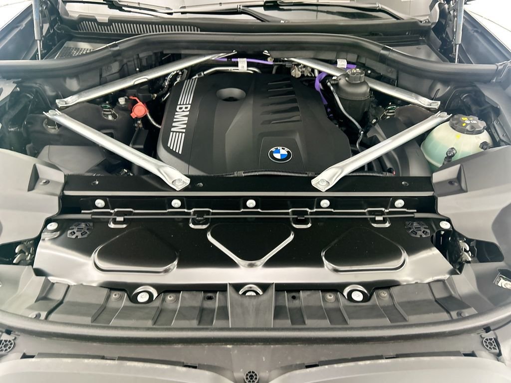 New 2027 Green Metallic BMW xDrive40i image 28