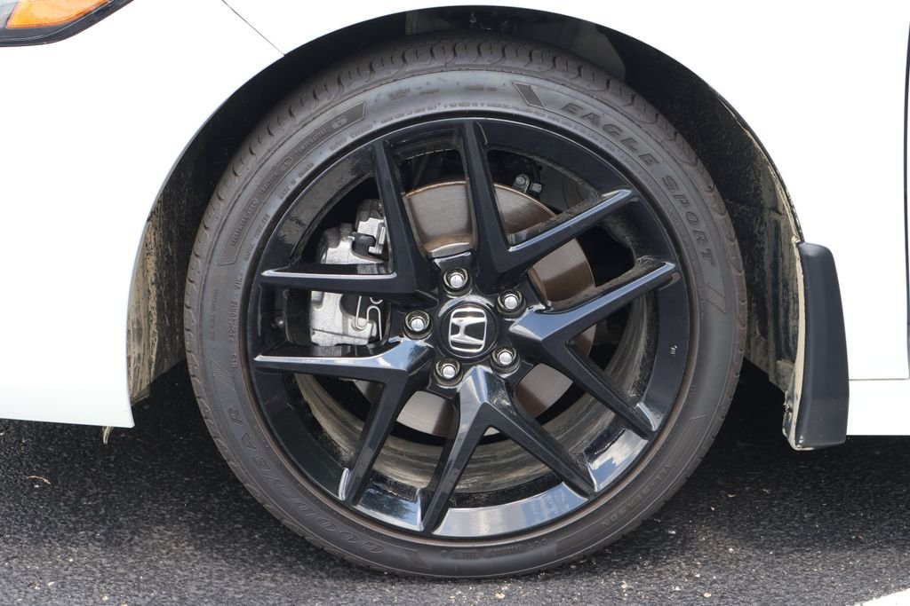 Used 2024 White Honda Base image 11