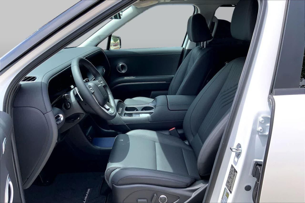 New 2026 Creamy White Pearl Hyundai SEL Premium 7P image 7