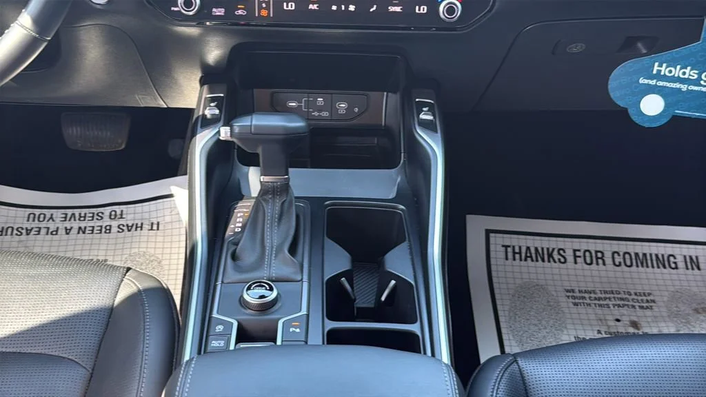 2025 Kia Sorento S - Photo 30
