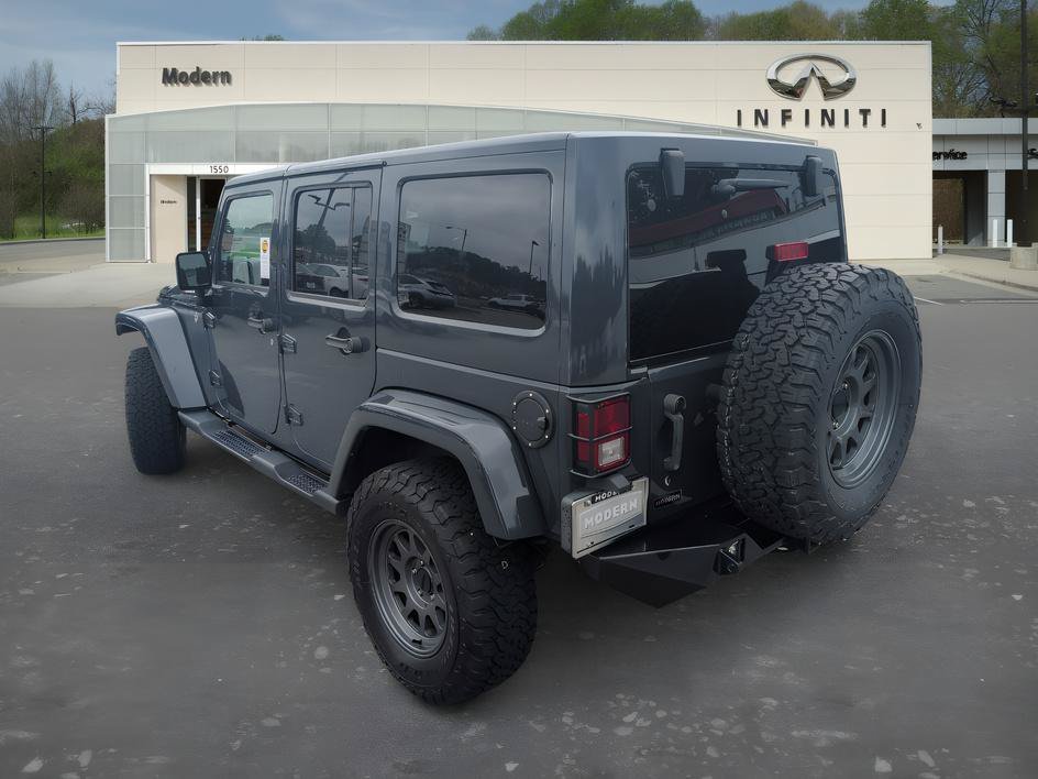 Used 2018 Rhino Clearcoat Jeep Altitude image 5