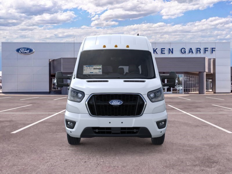 New 2026 Oxford White Ford XLT image 7