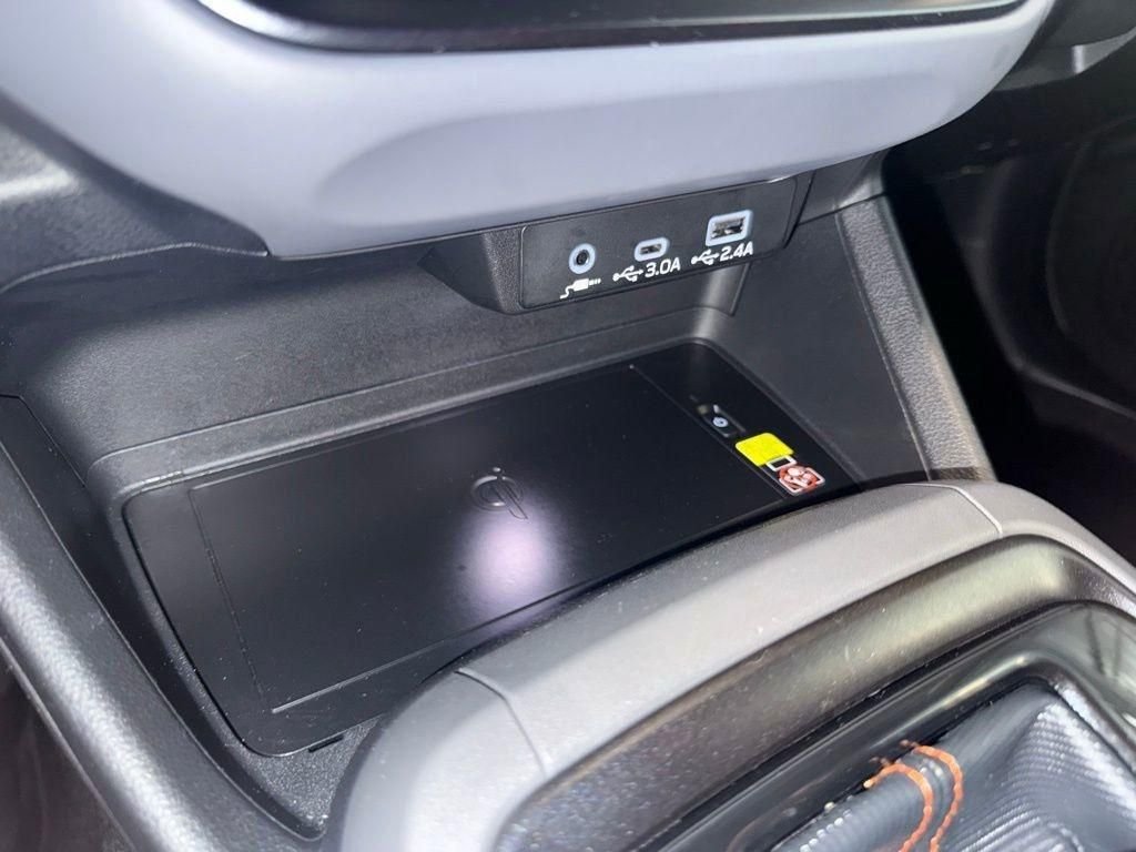 Used 2025 White Subaru Limited image 13