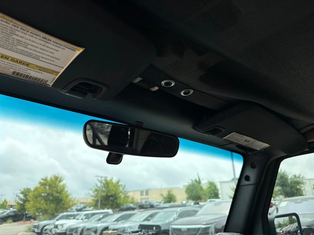 Used 2015 White Jeep Rubicon image 30