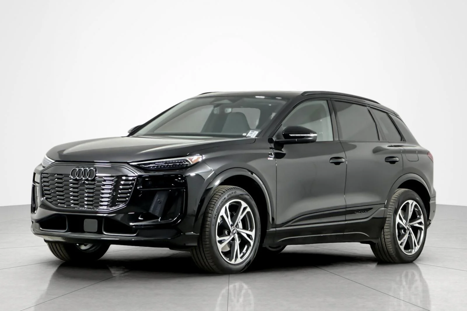 2027 Audi Q6 e-tron Premium Plus quattro's photo