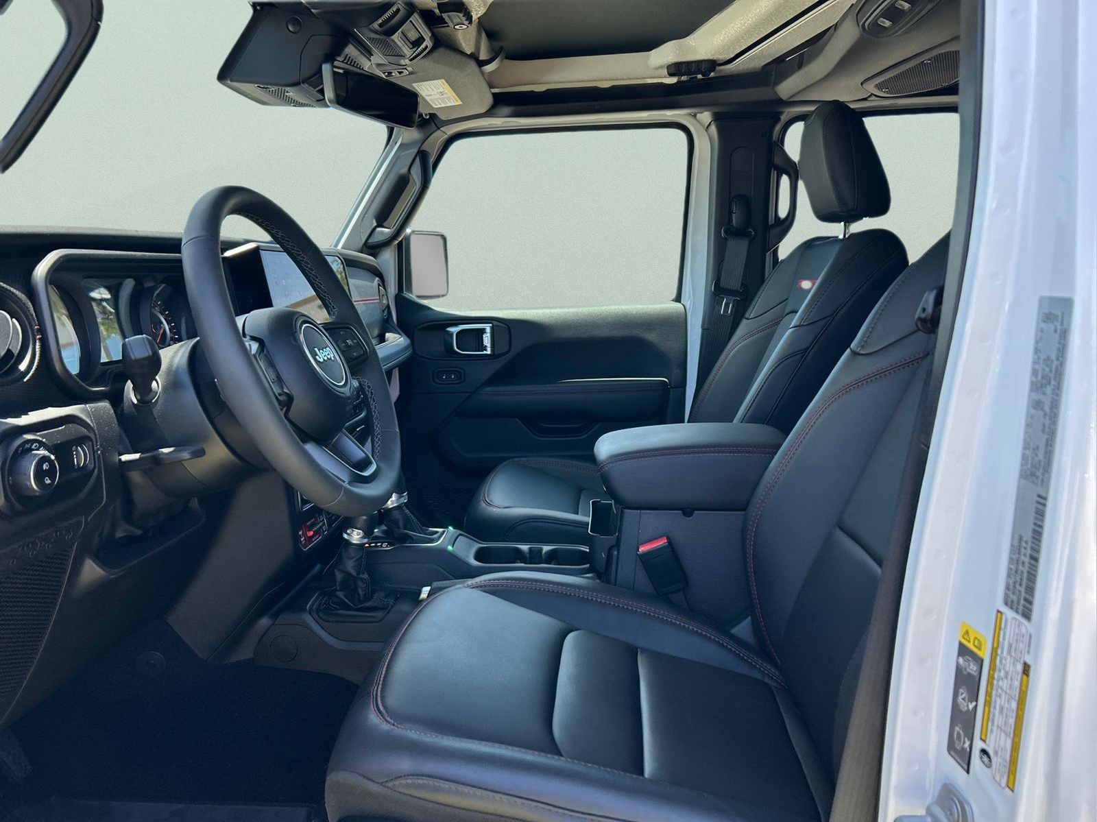 Used 2025 White Jeep Rubicon image 9