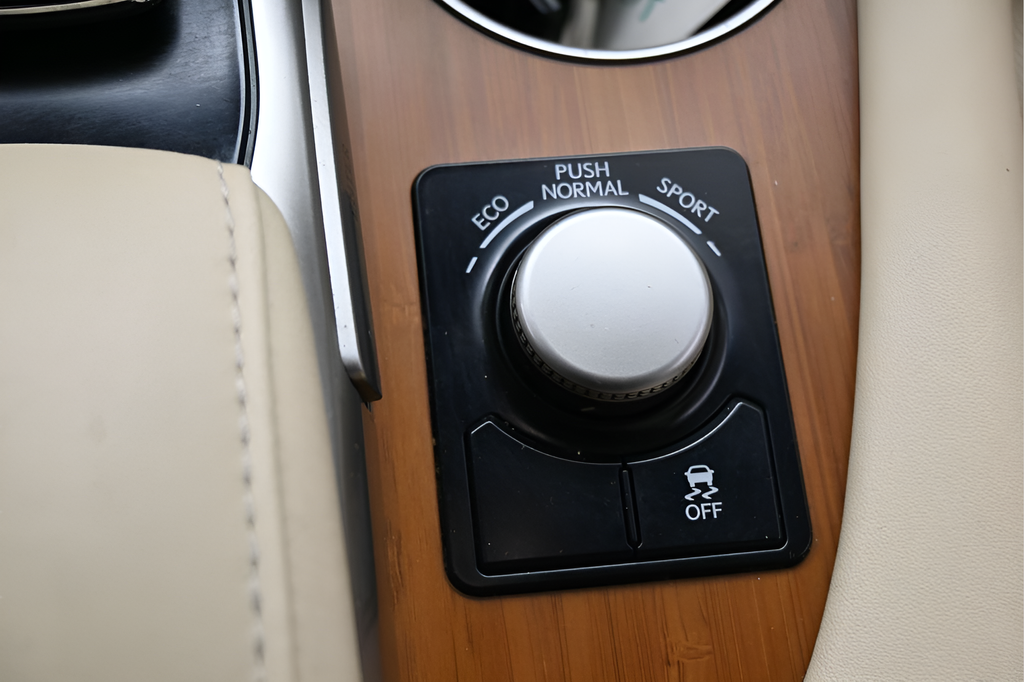 Used 2016 Black Lexus 350 image 15