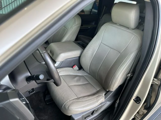 Used 2018 Gold Ford XLT image 12