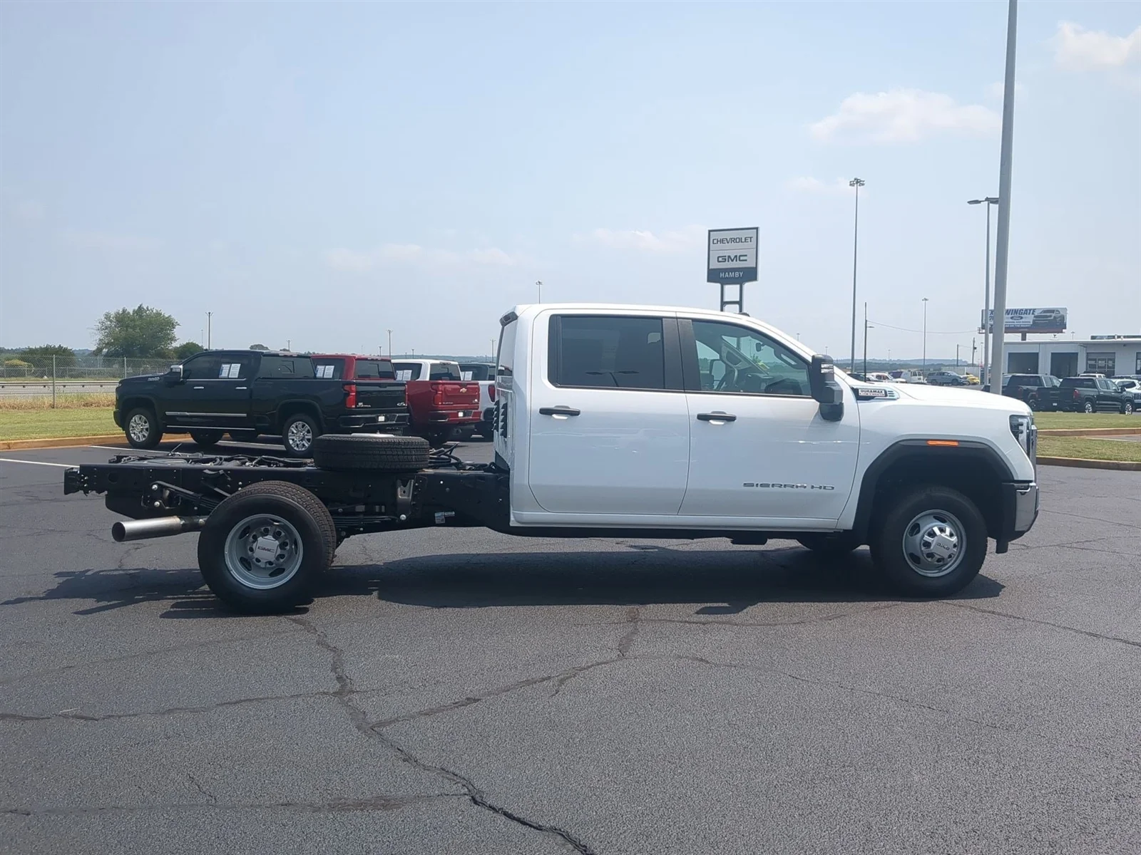 New 2026 Summit White GMC Pro image 33