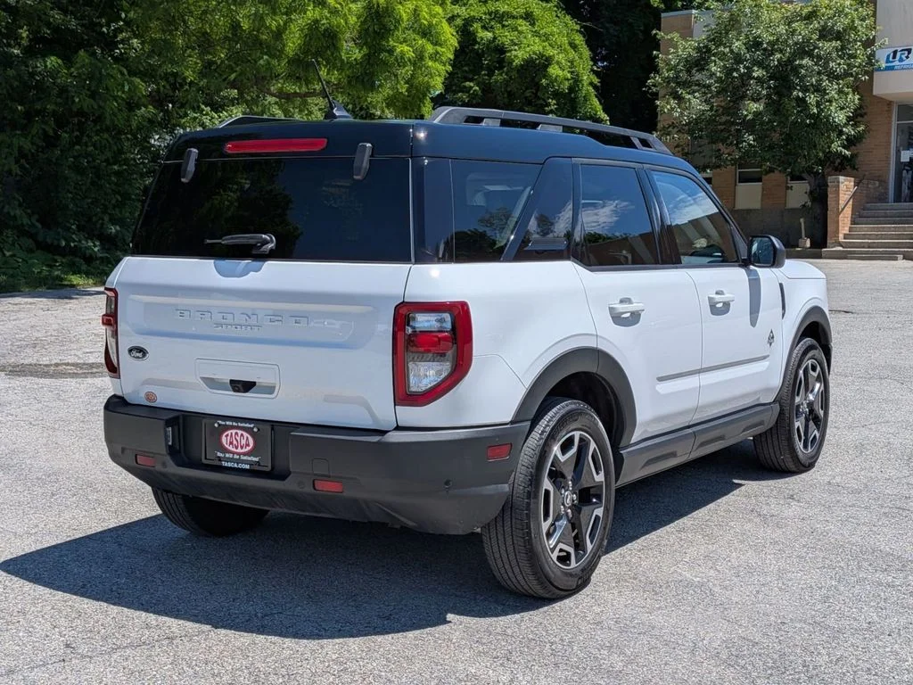 Used 2023 White Ford Outer Banks image 3