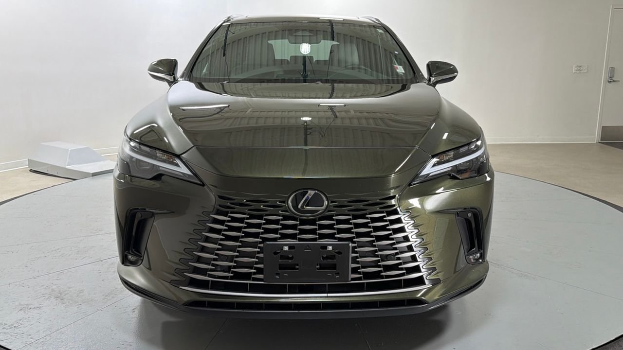 Used 2025 Green Lexus 350h Premium image 2