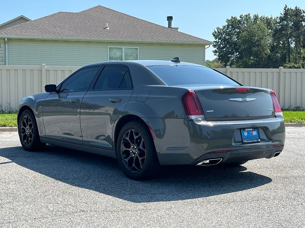Used 2019 White Chrysler S image 5