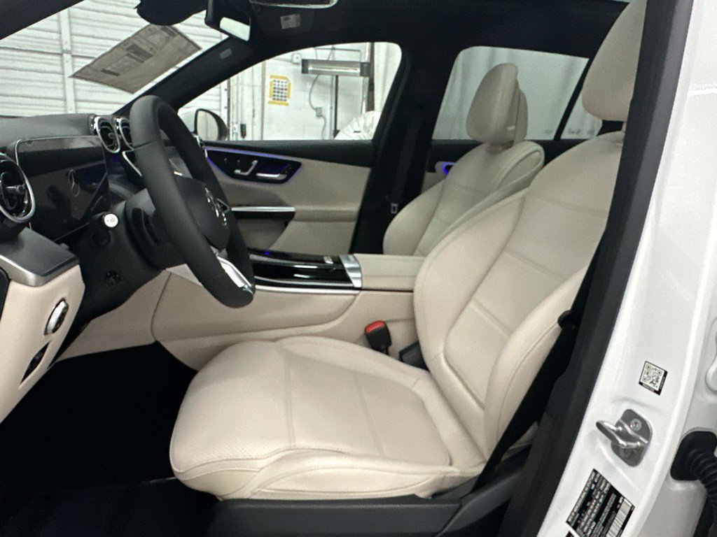 New 2027 Polar White Mercedes-Benz GLC 300 image 50
