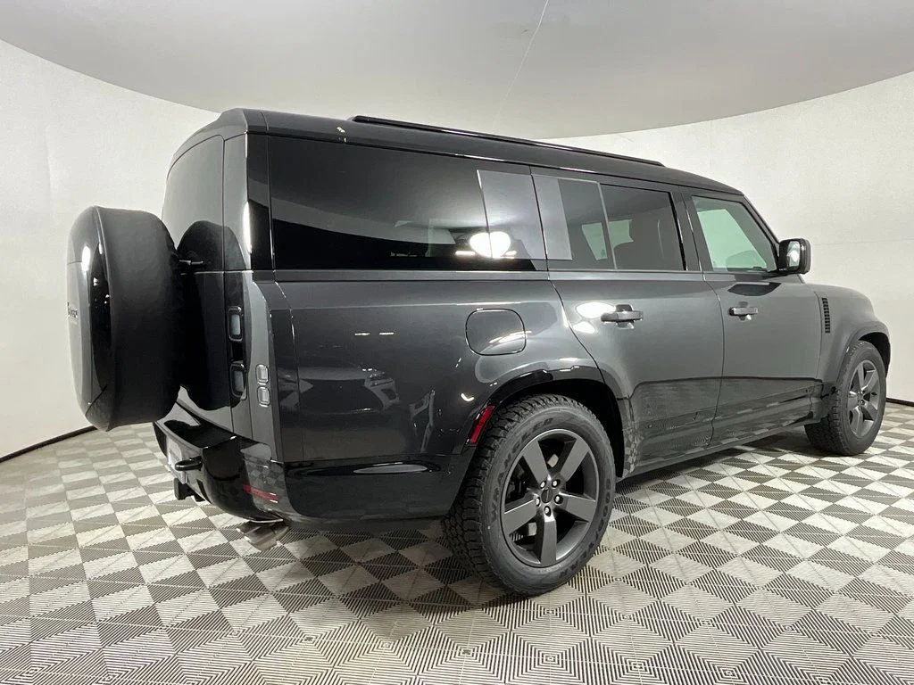 New 2026 Carpathian Grey Land Rover V8 image 2