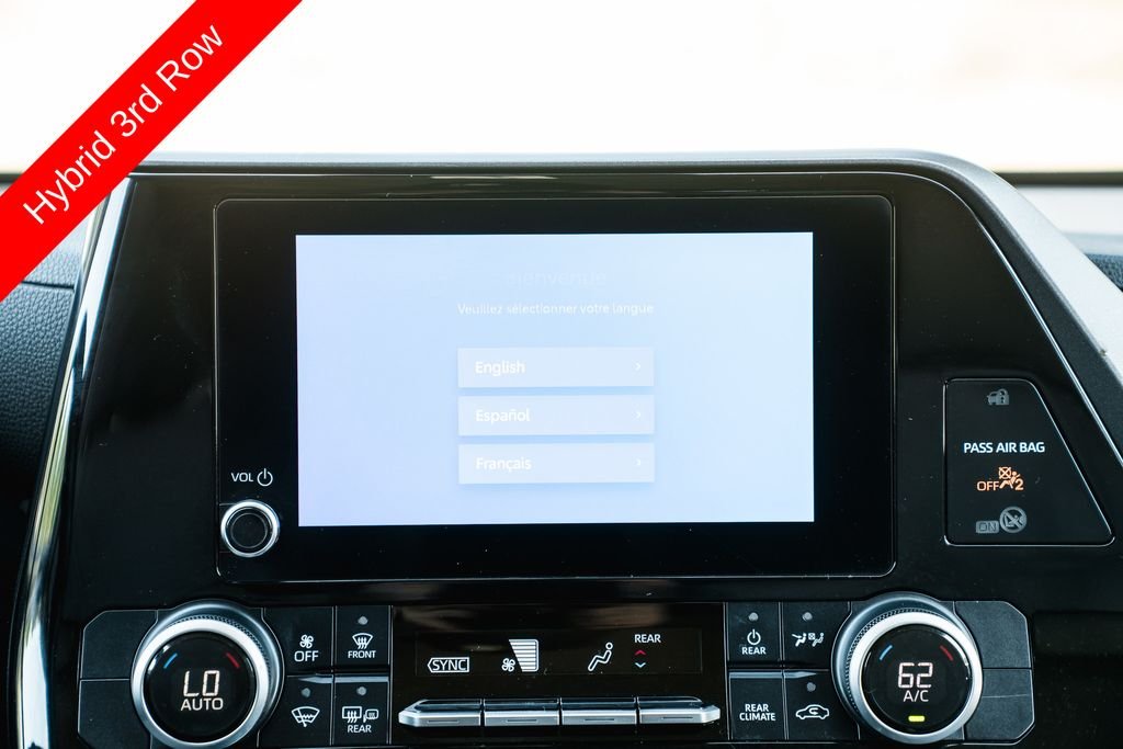 Used 2023 Wind Chill Pearl Toyota LE image 20