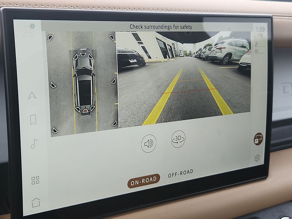 2025 Land Rover Defender X-Dynamic SE - Photo 19