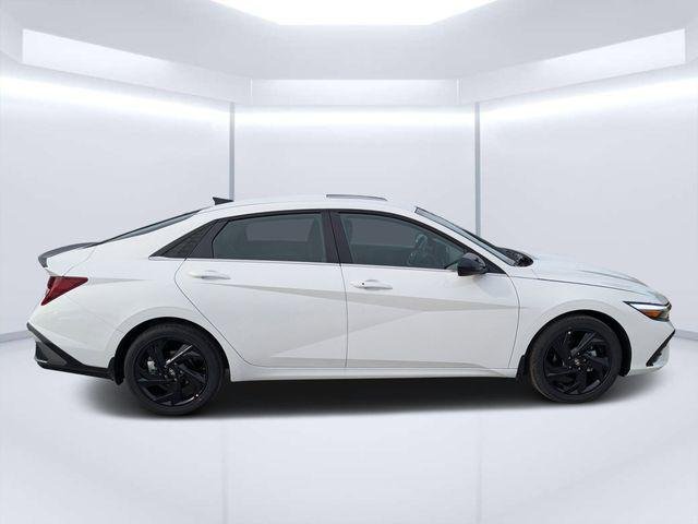 New 2026 White Hyundai SEL Sport Premium image 2