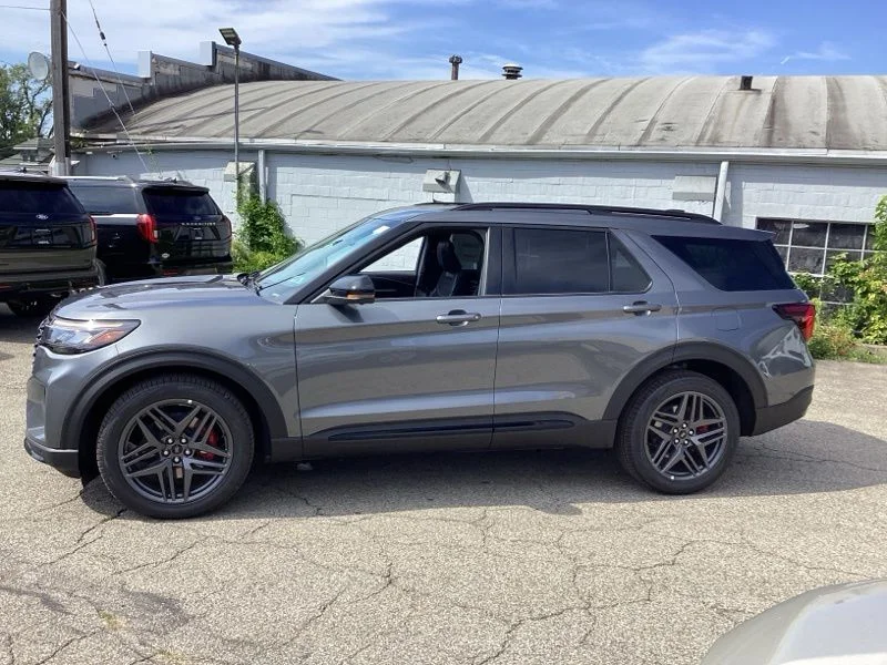 New 2026 Gray Ford ST image 5