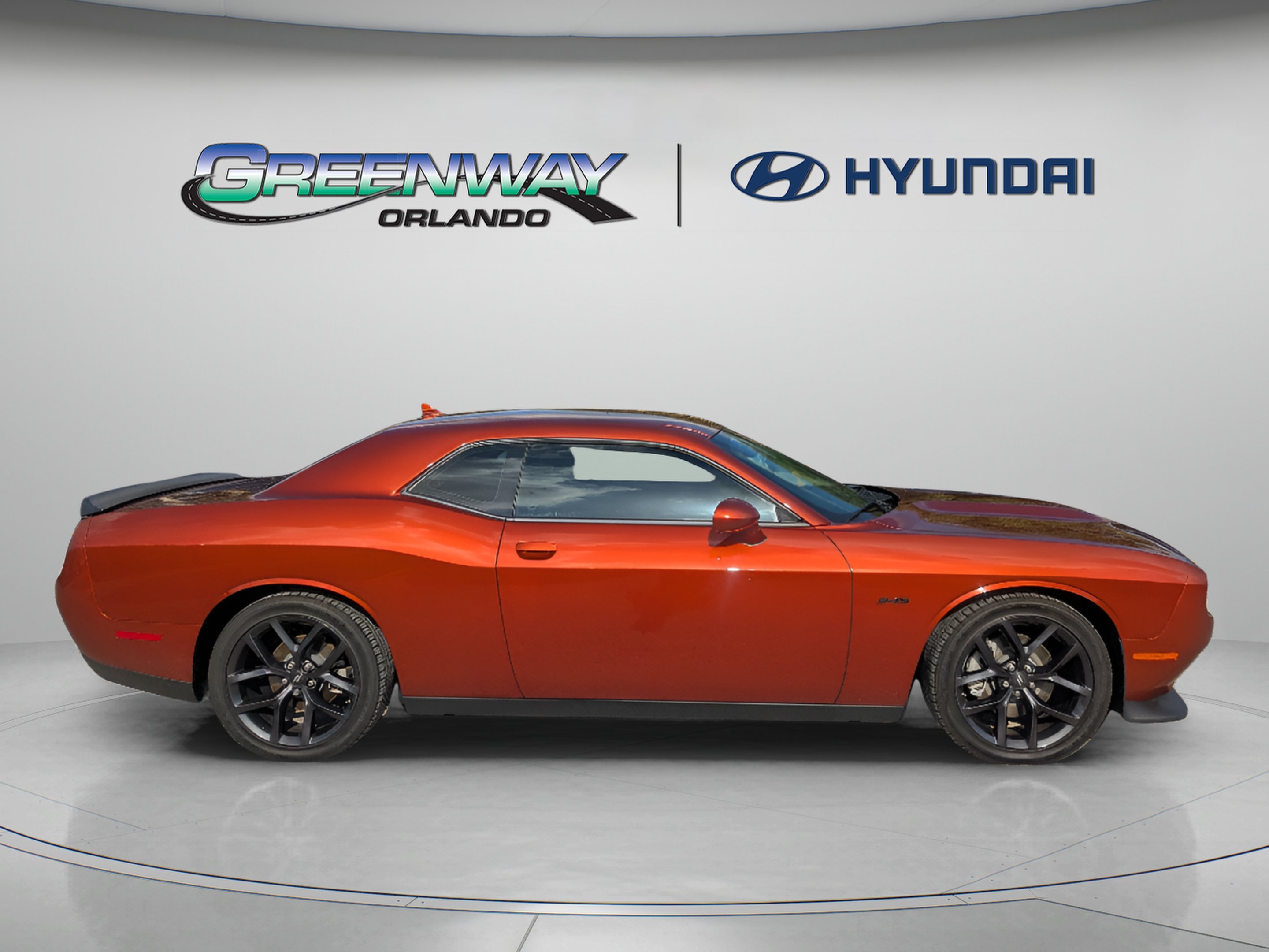2023 Dodge Challenger R/T - Photo 9