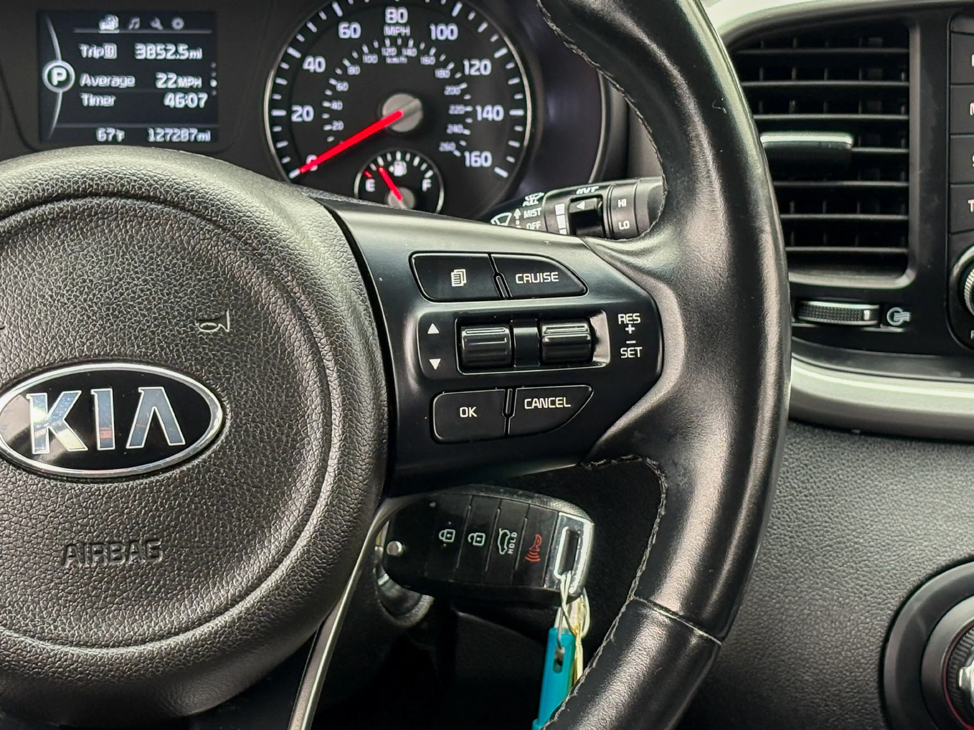 Used 2018 Purple Kia LX image 19