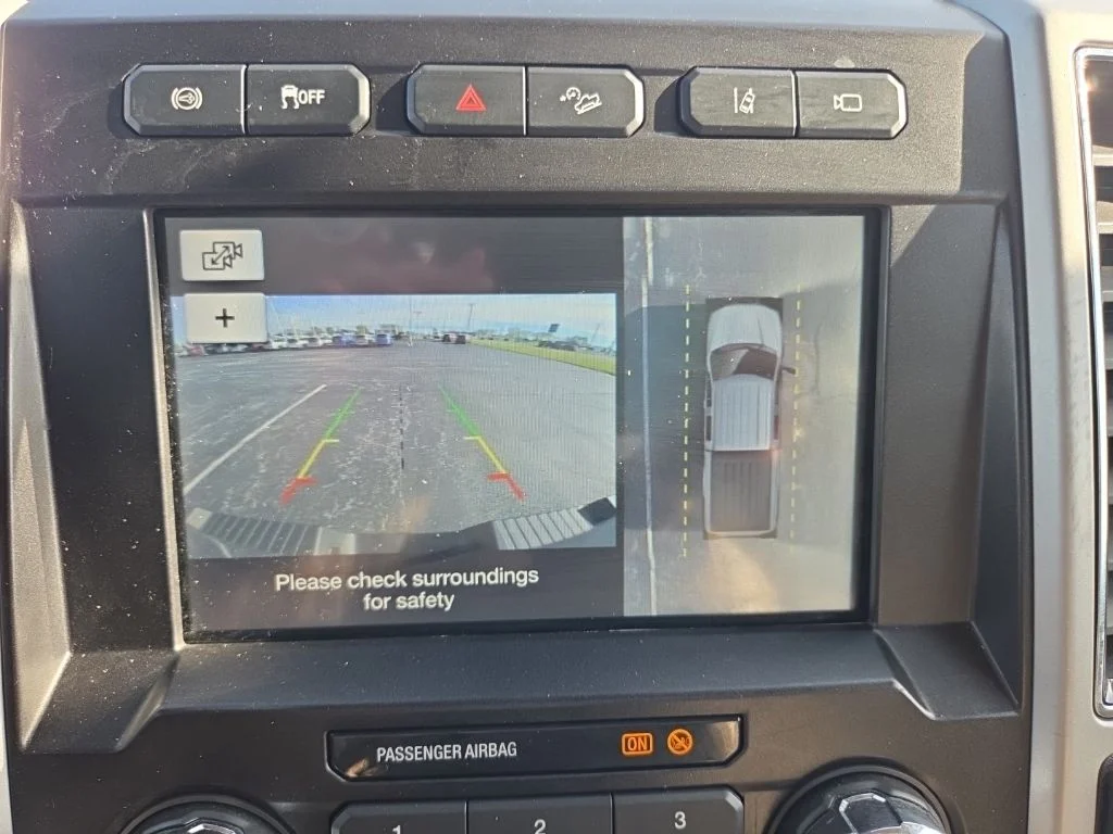 Used 2019 White Ford Lariat image 40