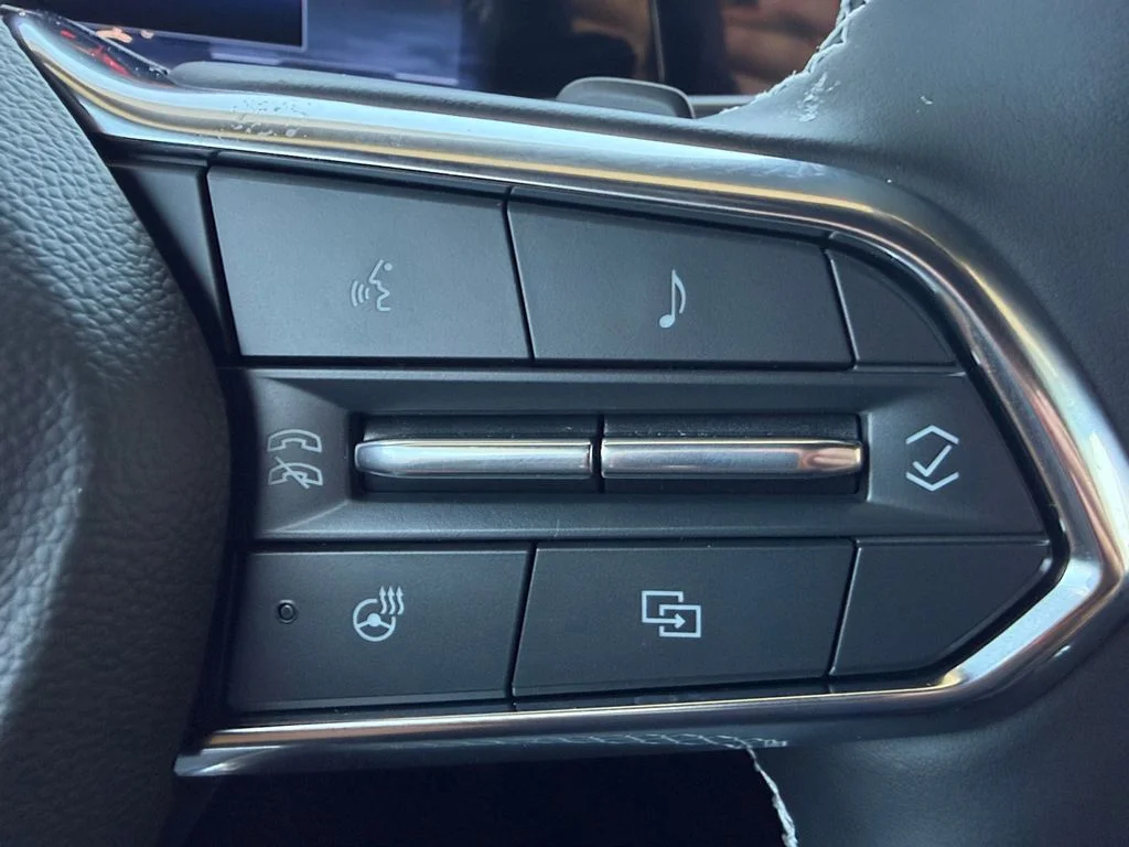 New 2027 Mosaic Black Metallic Chevrolet LT image 23