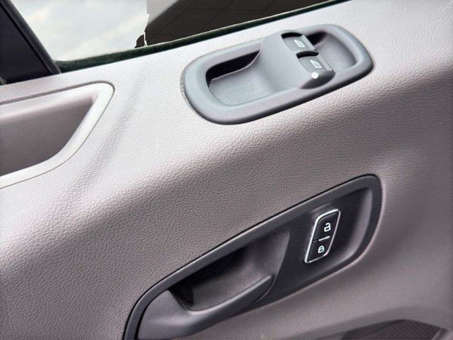Used 2025 White Ford XL image 13