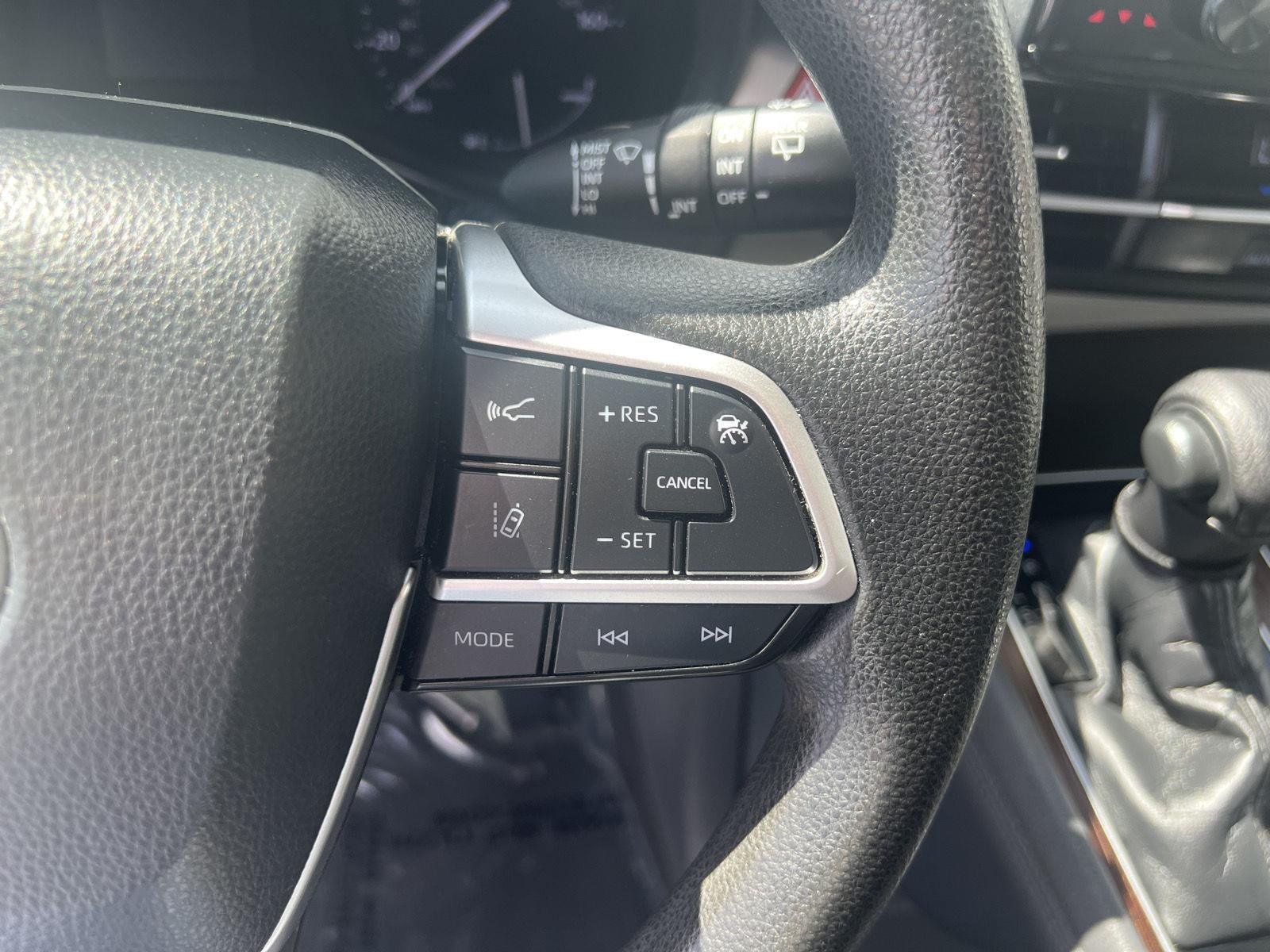 2021 Toyota Sienna LE - Photo 19