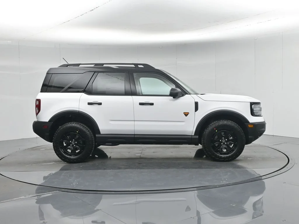 New 2026 Oxford White Ford Badlands image 27