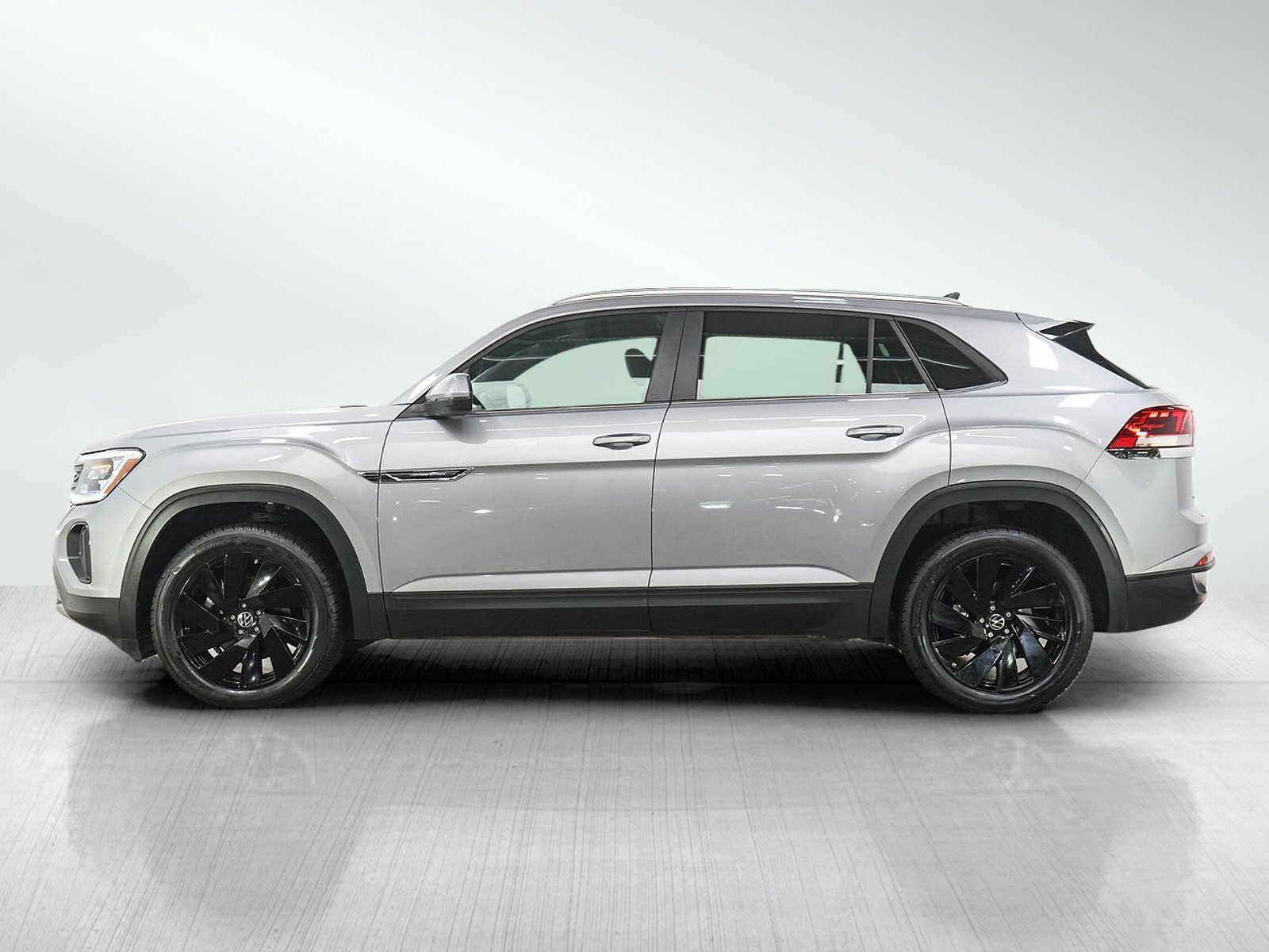 Used 2026 Volkswagen Atlas Cross Sport SE w/Tech with VIN 1V2KC2CA3TC204440 for sale in Minneapolis, Minnesota