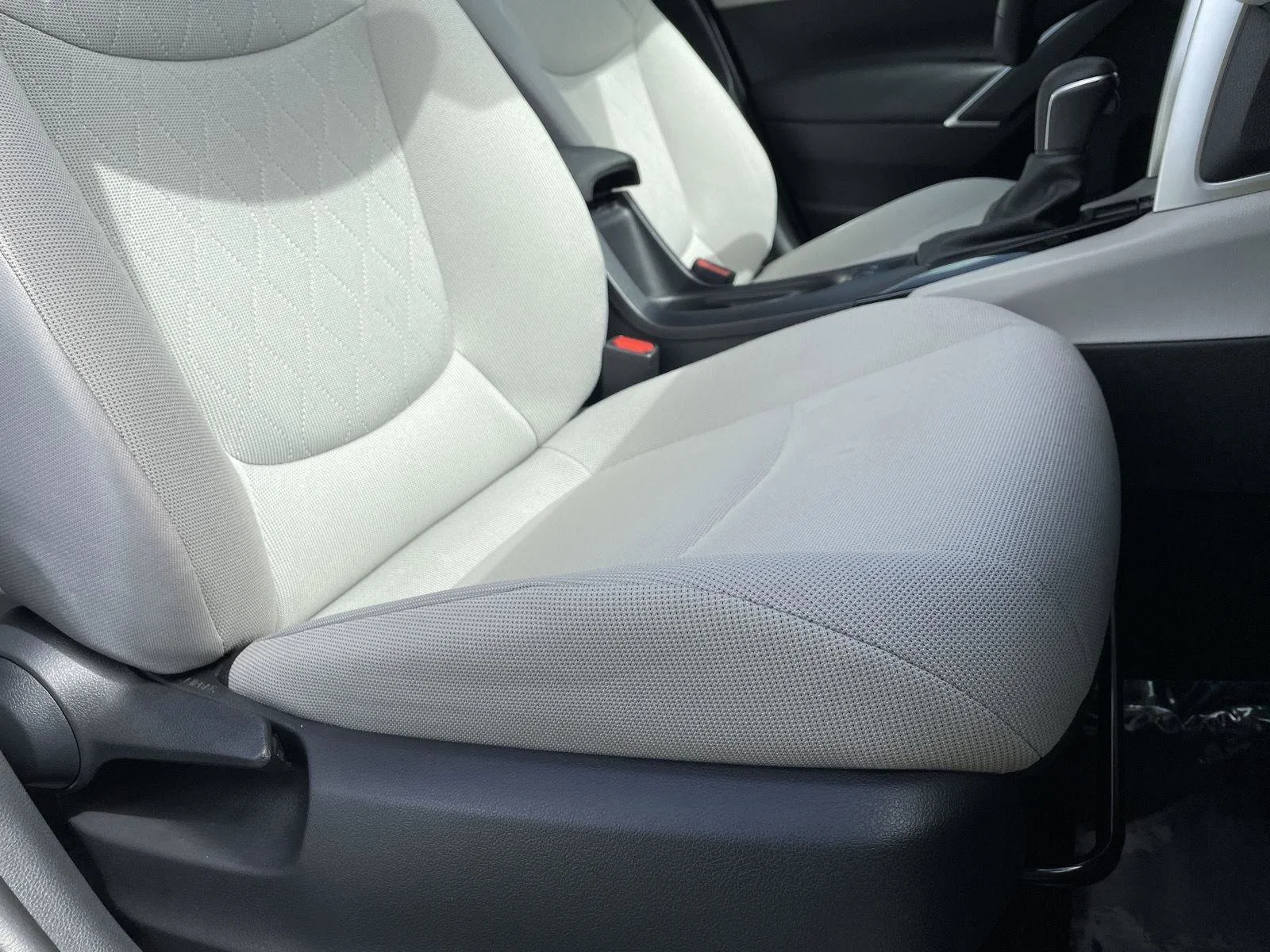 Used 2022 Celestite Toyota LE image 22