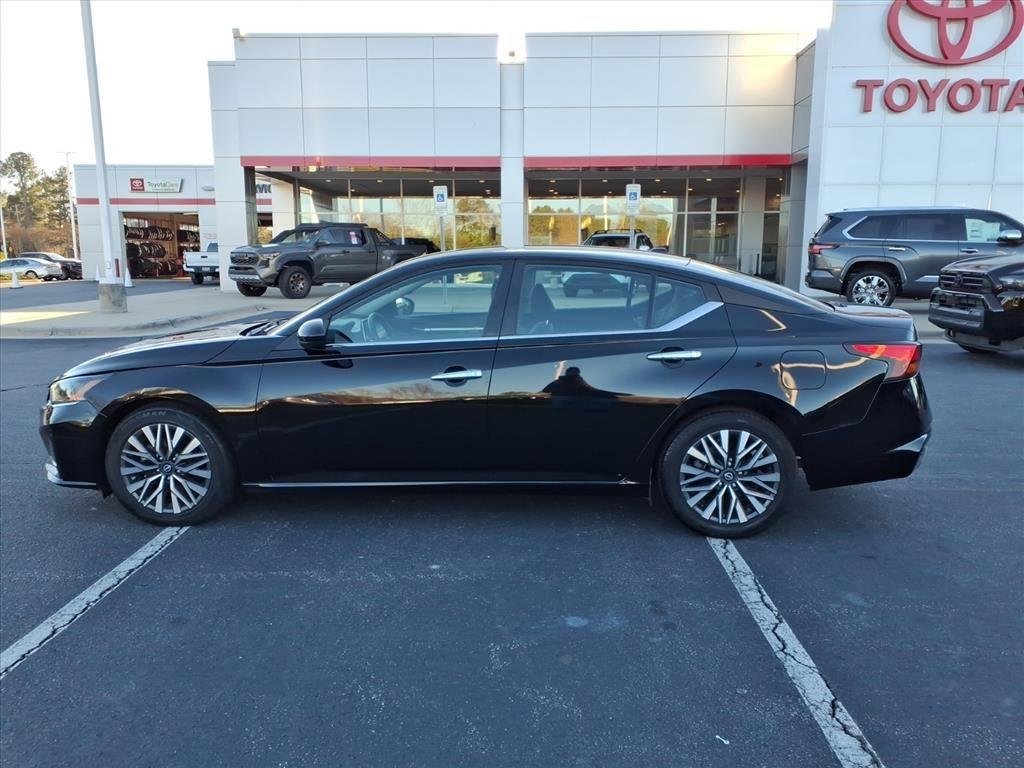 Used 2023 Nissan Altima SV with VIN 1N4BL4DV4PN371484 for sale in Henderson, NC